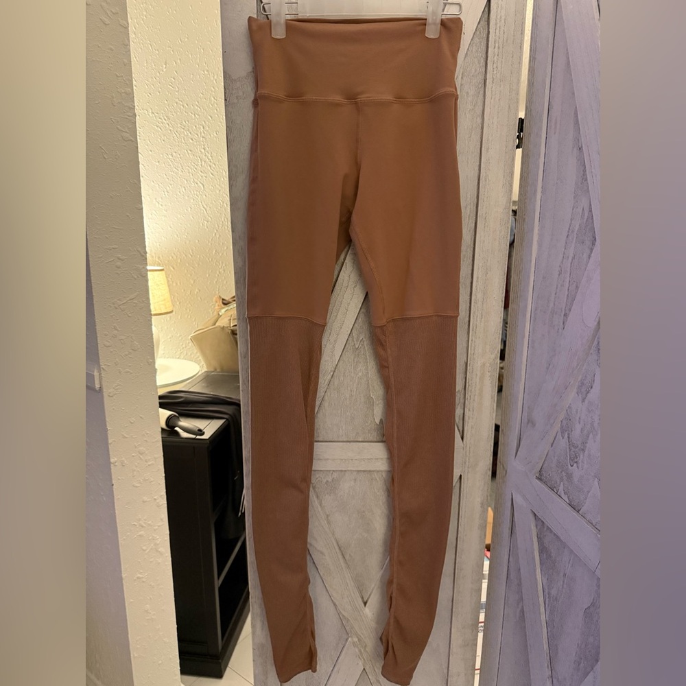 ALO Yoga Brown Leggings